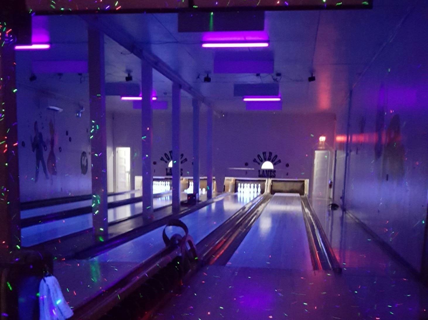 Rock n Glow at Youbou lanes